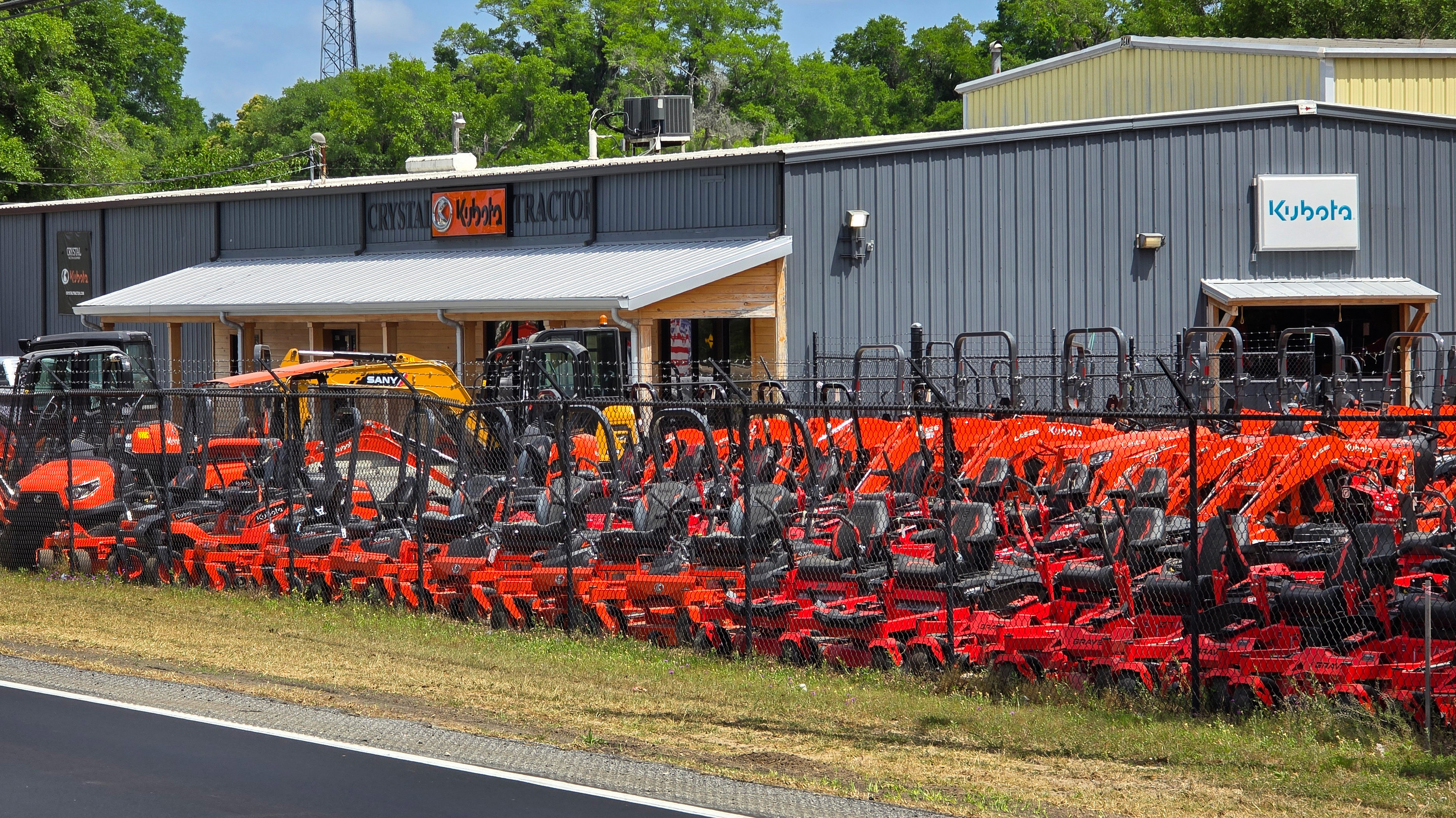 Streetview photograph of the Crystal Tractor & Equipment dealership in Tallahassee